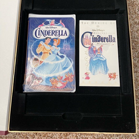 1995 Cinderella Walt Disney’s Masterpiece Exclusive Deluxe Video Edition Set - Picture 9 of 12